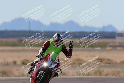 media/May-11-2024-SoCal Trackdays (Sat) [[cc414cfff5]]/6-Turn 3 (925am)/